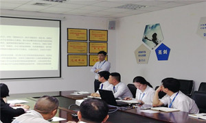 宜昌店开展“Z6尊龙之家企业文化解读暨《Z6尊龙故事集》读书分享会”